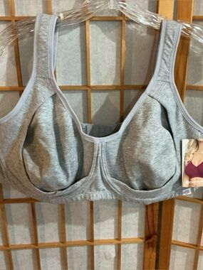 NWT COMFORT CHOICE BRA